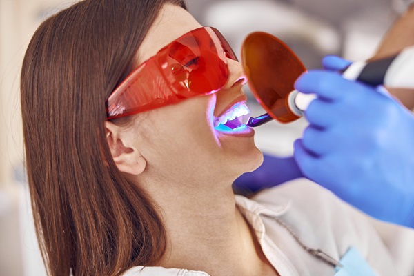 How Does A Dentist Use Laser Dentistry For Dental Cleaning?